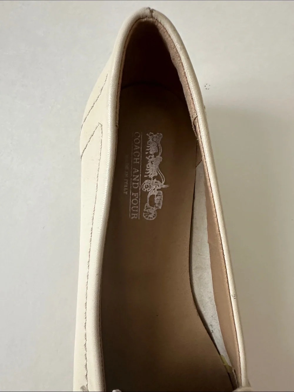Coach Women's Cream Ivory Leather Penny Loafers Size 7.5 (runs small)